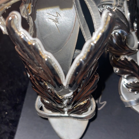 Giuseppe Silver Wing Heels - Picture 4 of 4